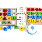 Woodn | Educatief Spel voor Kinderen | Trains Hand-oog Coördinatie | Geometrische Vormen | Inclusief Blokken en Kaarten | Ondersteunt Cognitieve Ontwikkeling | Twee Spelers | Houten Speelgoed