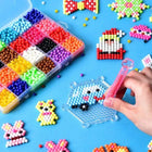Verschillende Gekleurde Water Beads Kinderen | Creatief Speelgoed | 4800 Kralen | Incl. Accessoires | Bead Kit | Veilig Kunstproject | Herbruikbaar Bord | 24 Kleuren | BPA-vrij | 5mm Diameter