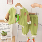 Fashion Set Kinderen | 3-delig Outfit | Dino Thema | Vest, Shirt en Broek | Zacht Ademend Katoen | Comfortabele Pasvorm | Makkelijk Wasbaar | Leeftijd 1-6 Jaar | Spelen & Familieuitjes