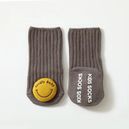 Kindersokken met Antislip | Zacht Katoen | Veiligheid op Gladde Vloeren | Hoge en Lage Varianten | Unisex Design | Verschillende Kleuren en Motieven | Gemakkelijk aan te Trekken | Geschikt voor Wasmachine