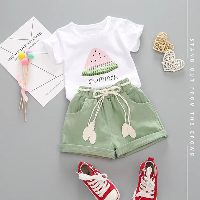 Baby zomerset | Mini Fashion | Comfortabele kinderkleding | Katoenen outfit voor zomer | Top en broek | Kleurrijk design | Ademend en luchtig | Ideaal voor speelplezier | Passend met sneakers of sandalen
