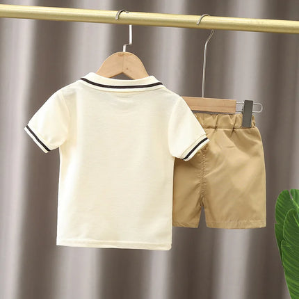 Jongens Zomerset | Blauw Polo T-shirt en Broek | Katoen | Ademend en Comfortabel | Cartoonprint | Geschikt voor Speelplezier en Dagelijkse Uitstapjes | Eenvoudige Verzorging en Aan- en Uittrekken