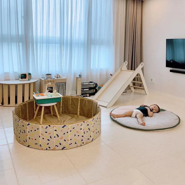 Veiligheidshek voor kinderen | Indoor en outdoor | Flexibel en ruimtebesparend ontwerp | Kinderopvang | Speelplaats | Gemakkelijk schoon te maken PVC | Opvouwbare, handige en veelzijdige speelruimte