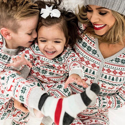 Matchende Kerstpyjama's | Gezinset Pyjama's | Comfortabele Nachtkleding | Blazende Katoenen Stoffen | Makkelijk Wasbaar | Unisex Ontwerp voor Gehele Familie | Beschikbaar in Alle Maten | Kerstthema Toppers
