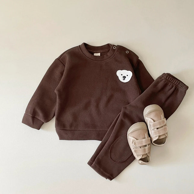 Mini Me | Comfortabele Babykleding Set | Zachte Biokatoen | Moderne Træningsdragt | Sweater & Broek | Duurzaam & Wasbestendig | Geschikt voor 6 maanden tot 3 jaar | Ademend & Stijlvol Design