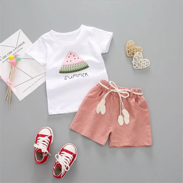 Baby zomerset | Mini Fashion | Comfortabele kinderkleding | Katoenen outfit voor zomer | Top en broek | Kleurrijk design | Ademend en luchtig | Ideaal voor speelplezier | Passend met sneakers of sandalen