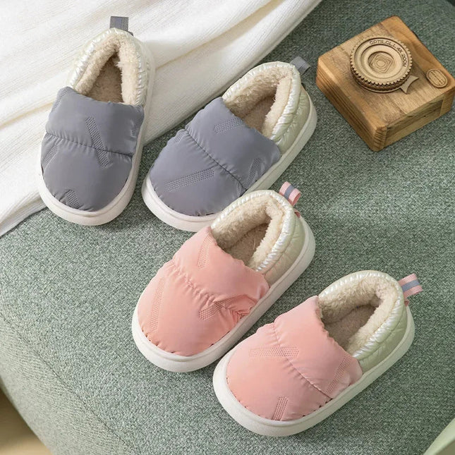 Kinderen Pantoffels | Warme Fleece Voering | Unisex Design | Verstelbare Comfort Pasvorm | Anti-Slip Zolen | Geschikt voor Koude Dagen | Binnenhuis Schoeisel | Leeftijd 1-10 Jaar | Diverse Maten Beschikbaar