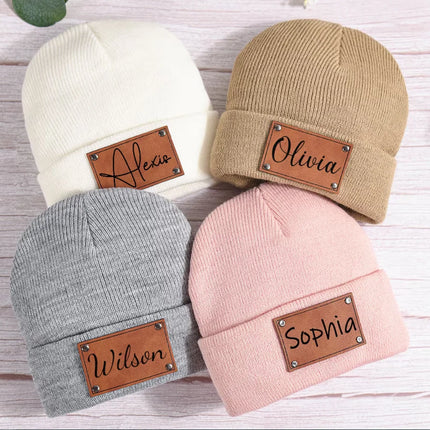 Mini Fashion Beanie | Muts Met Eigen Tekst | Unisex | Personaliseerbaar | Kinderen & Volwassenen | Warm & Zacht | Katoen & Acryl | Vegansk Leren Label | Verschillende Maten